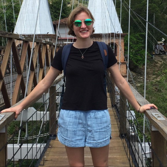 Meet the Posher Other - Meet your Posher, Jo